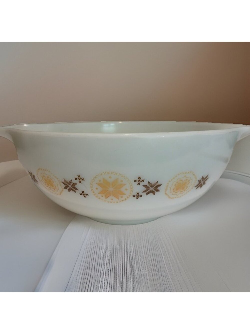 Vintage Pyrex Town & Country Cinderella Mixing Bowl 4 Quart #444 Snowflakes 60s
